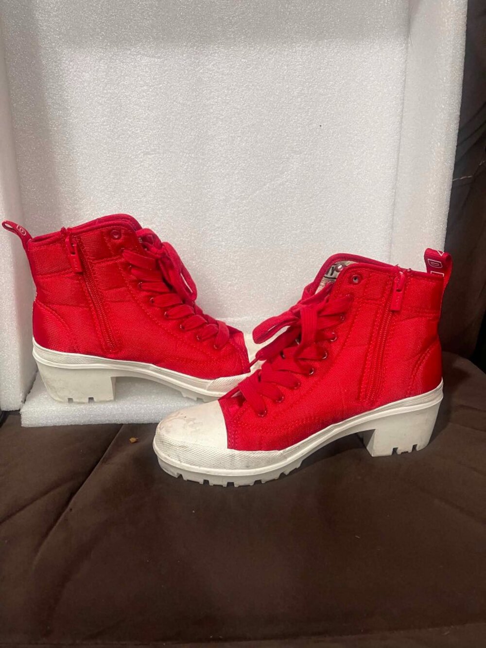 DKNY Pandie Lace Up Combat Lug Sole Red Nylon Logo Utility Streetwear Heel Boots